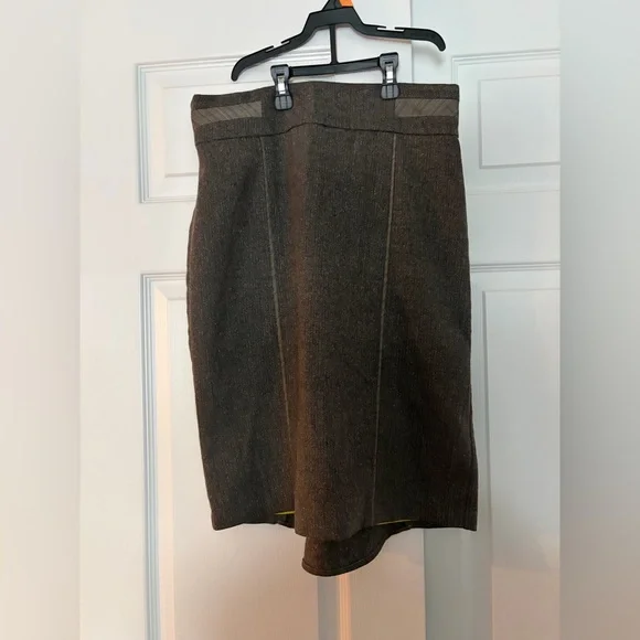 bebe Brown & Neon Green Fitted Flare Y2K Skirt - Picture 5 of 5